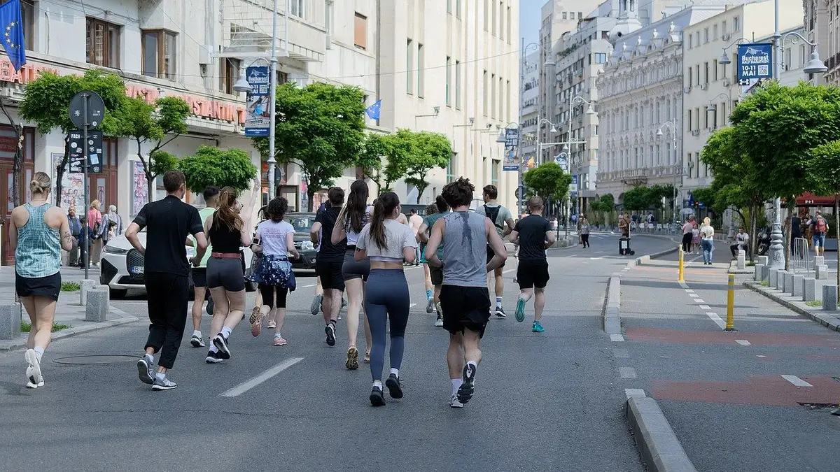 Modna odzież sportowa – styl i komfort podczas aktywności