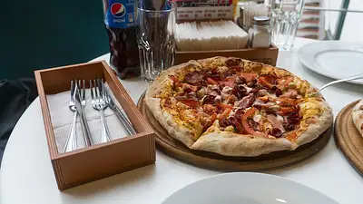 Wieczorne nawyki sabotujące odchudzanie – 5 błędów do unikni