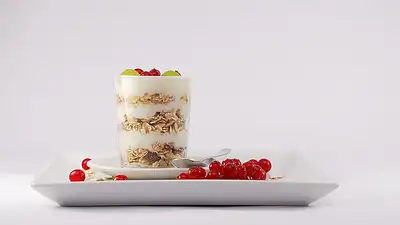 Kalorie i wartości odżywcze jogurtu naturalnego – zdrowy wyb