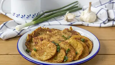 Co znajduje się w plackach ziemniaczanych? Składniki i kalor