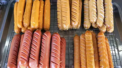 Ile kalorii mają parówki? Kaloryczność i wartości odżywcze