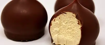 Czy ptasie mleczko tuczy? Wartości i porady