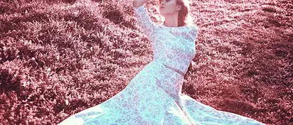 Jak ubrać się modnie w plus size?