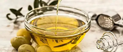 Czy oliwa z oliwek tuczy?