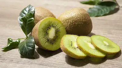 Czy kiwi tuczy? Kalorie, wartości odżywcze i odchudzanie z k