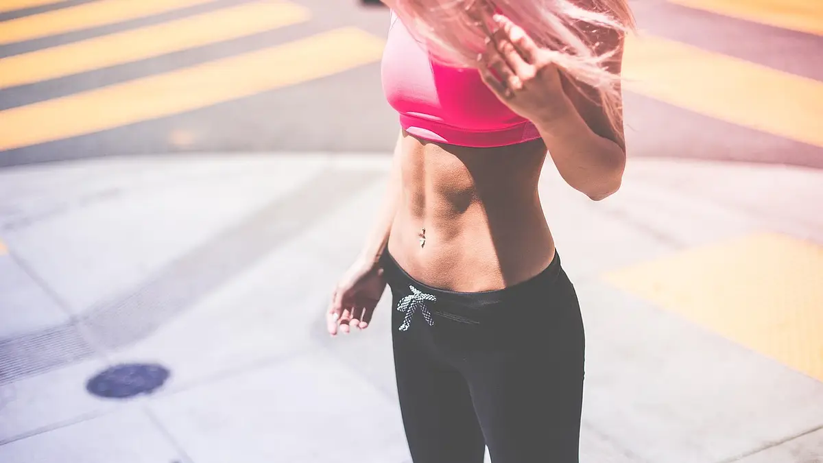 Trening ABS – skuteczne ćwiczenia na mięśnie brzucha