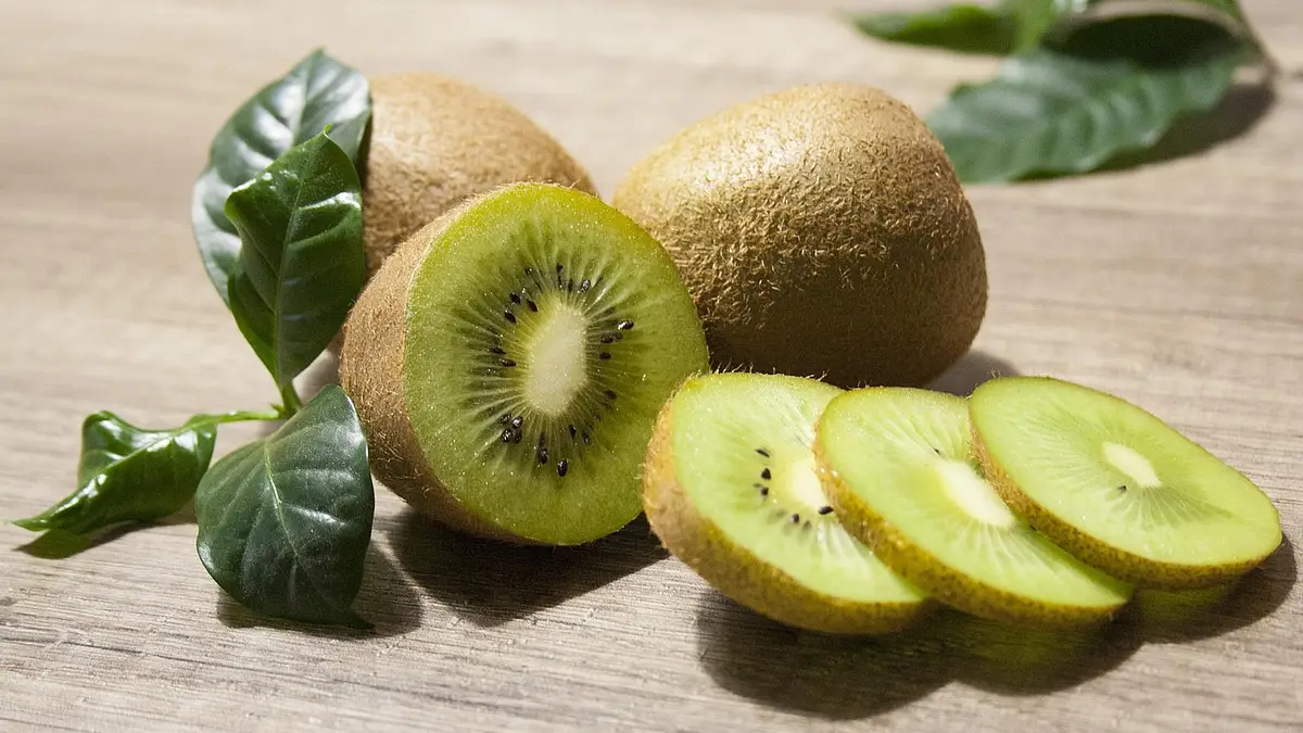 Czy kiwi tuczy? Kalorie, wartości odżywcze i odchudzanie z k